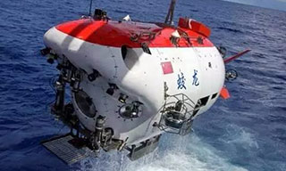 蛟龙深潜、探索深海，有我们人生就是搏中国区的脚印